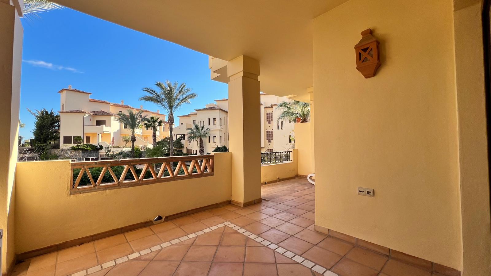  Apartamento ubicado en el prestigioso residencial con seguridad privada, junto al mar, Villa Gadea. Cerca de Altea y de todos sus servicios. 